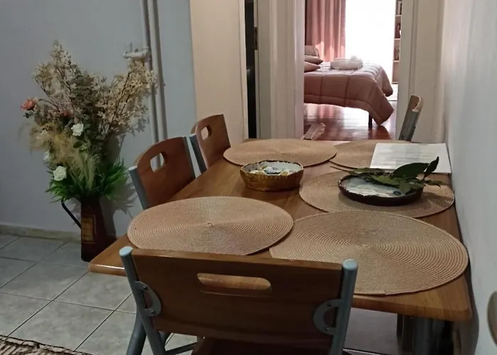 Joanna's Downtown Апартаменты Каламата